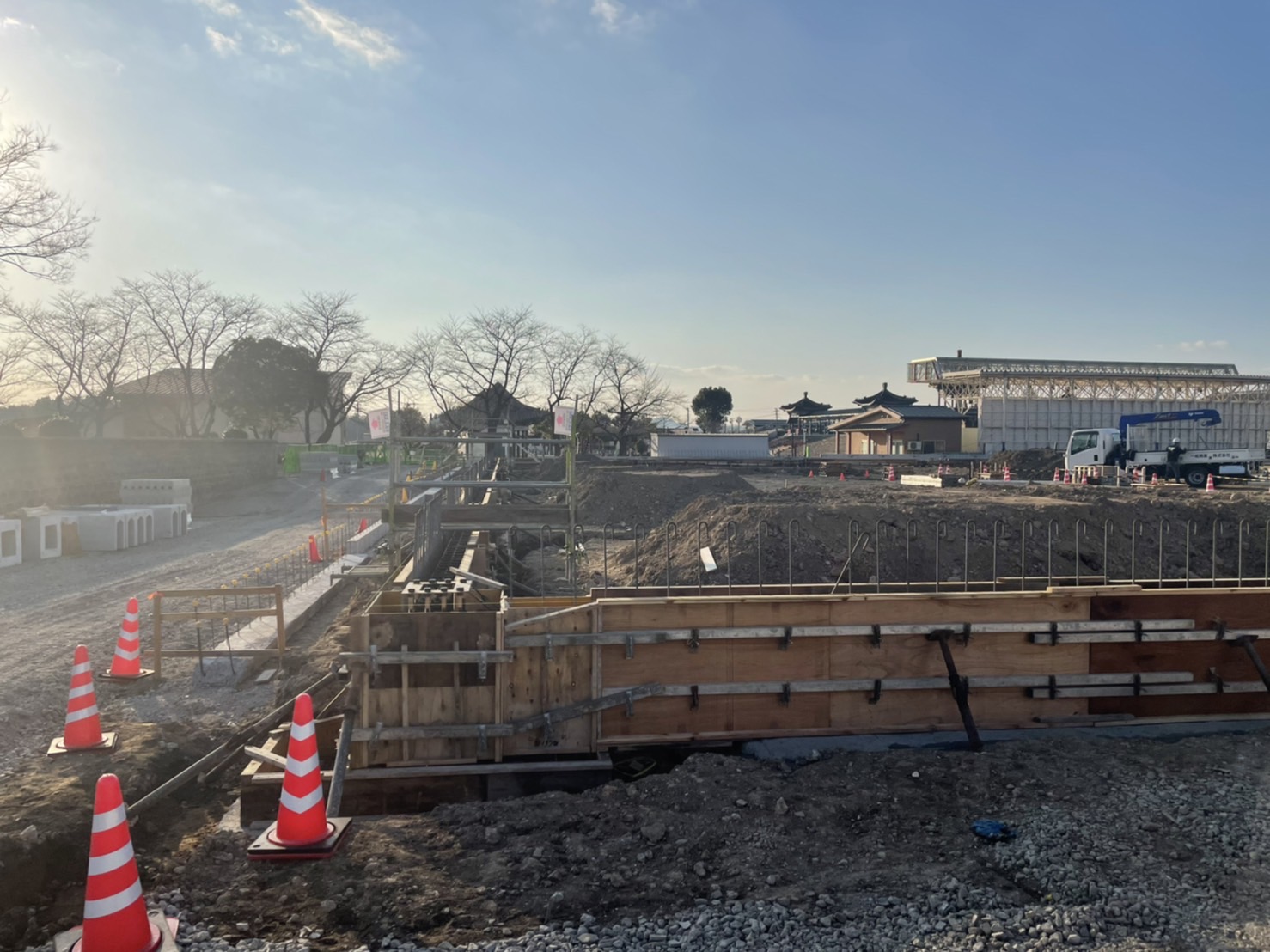 鉄骨基礎型枠建て込み完了しました