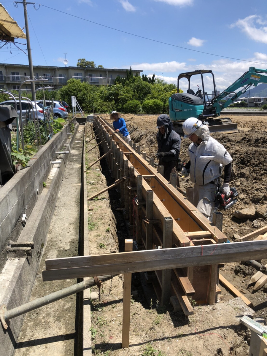 一成興業株式会社（型枠工事）